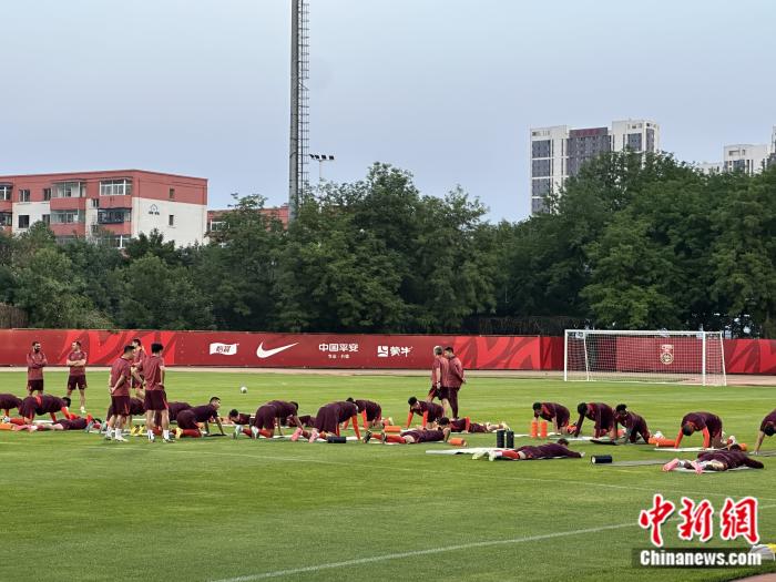 国足结束封闭训练，世预赛生死战对阵泰国队进