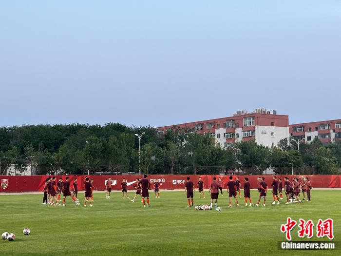 国足结束封闭训练，世预赛生死战对阵泰国队进