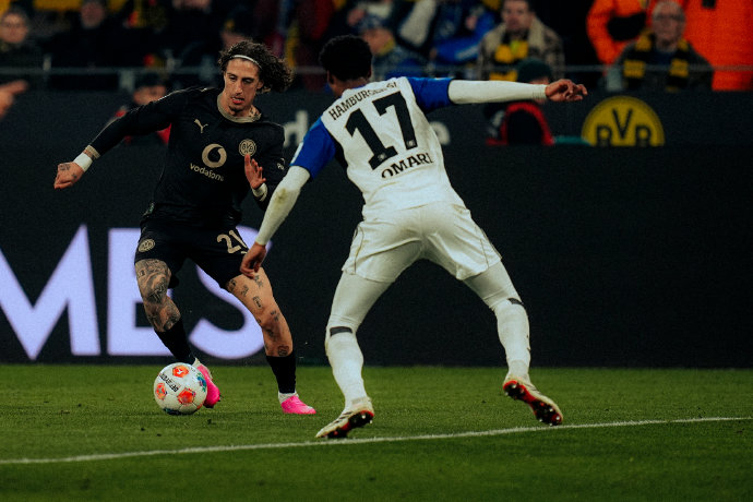 多特蒙德让二追三逆转汉堡 穆海姆点球双响成关