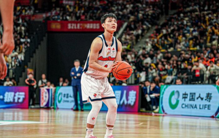 辽粤大战广东惨败徐杰低迷杜锋战术遭质疑