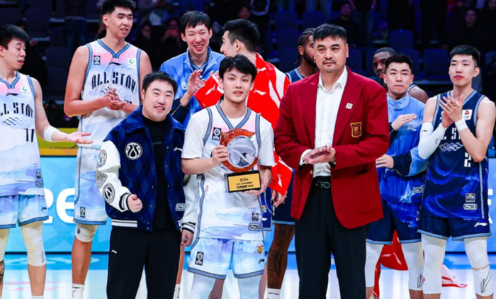 辽粤大战广东惨败徐杰低迷杜锋战术遭质疑