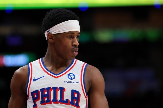 新秀埃奇库姆季后赛首秀砍30+10 创历史最年轻纪